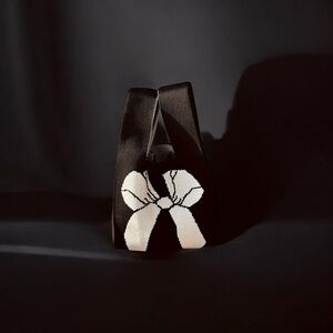 Chic White Bowknot Knit Style Satchel Elegant Stylish Black White Bow Handbag